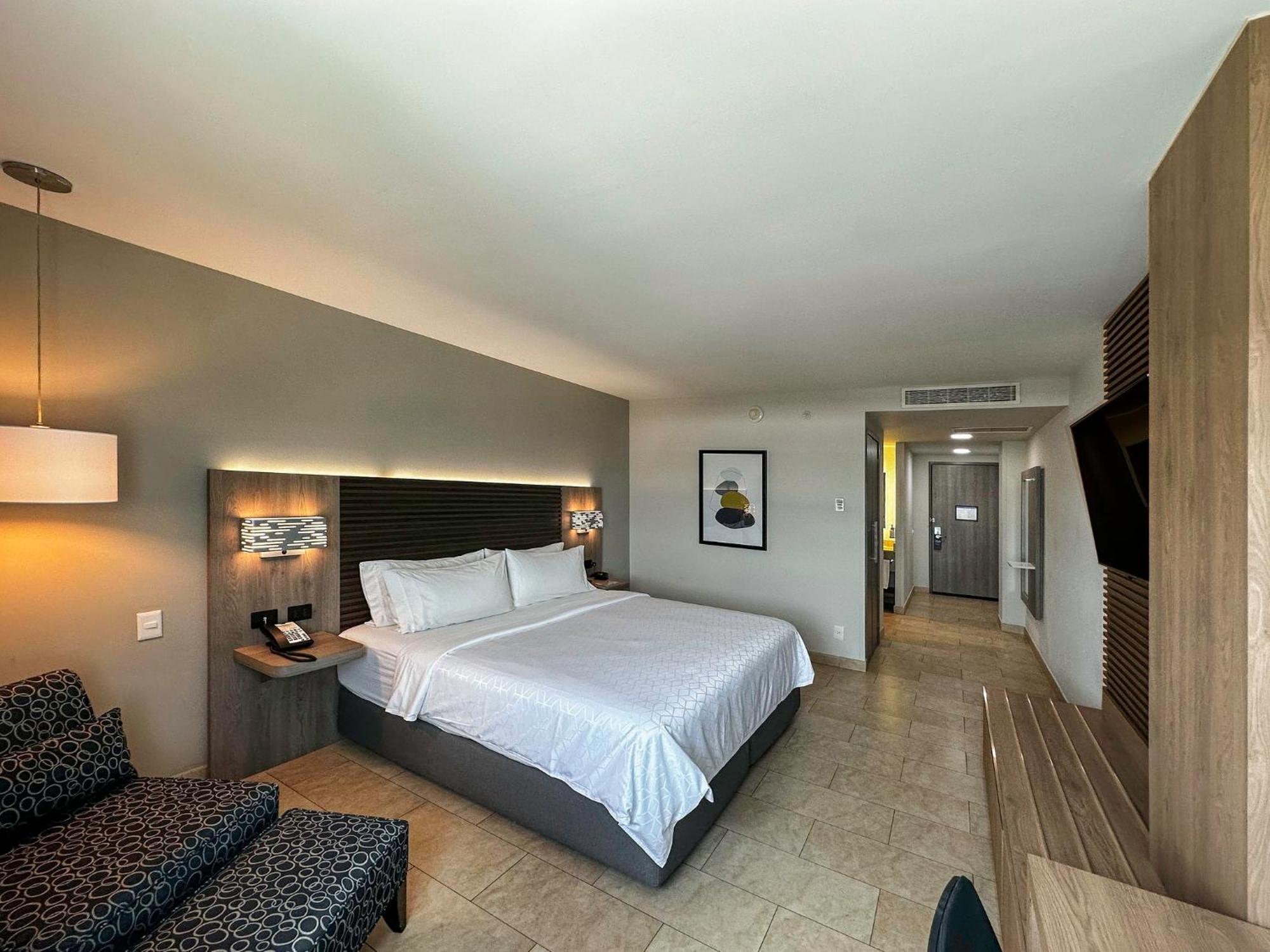 Holiday Inn Express Merida By Ihg Экстерьер фото