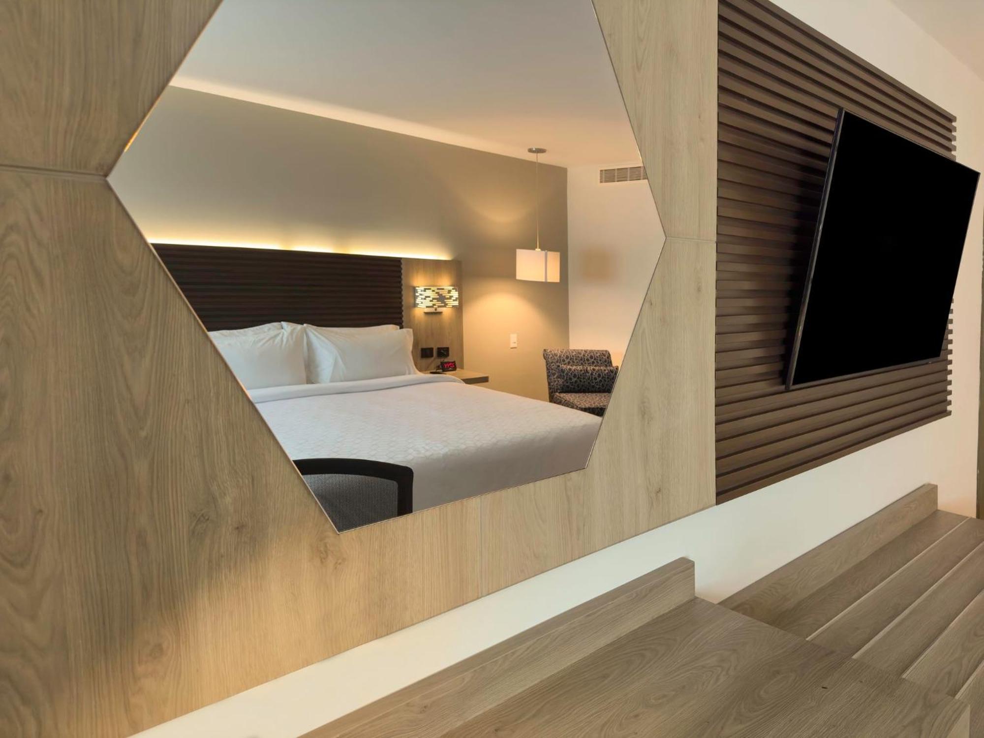 Holiday Inn Express Merida By Ihg Экстерьер фото