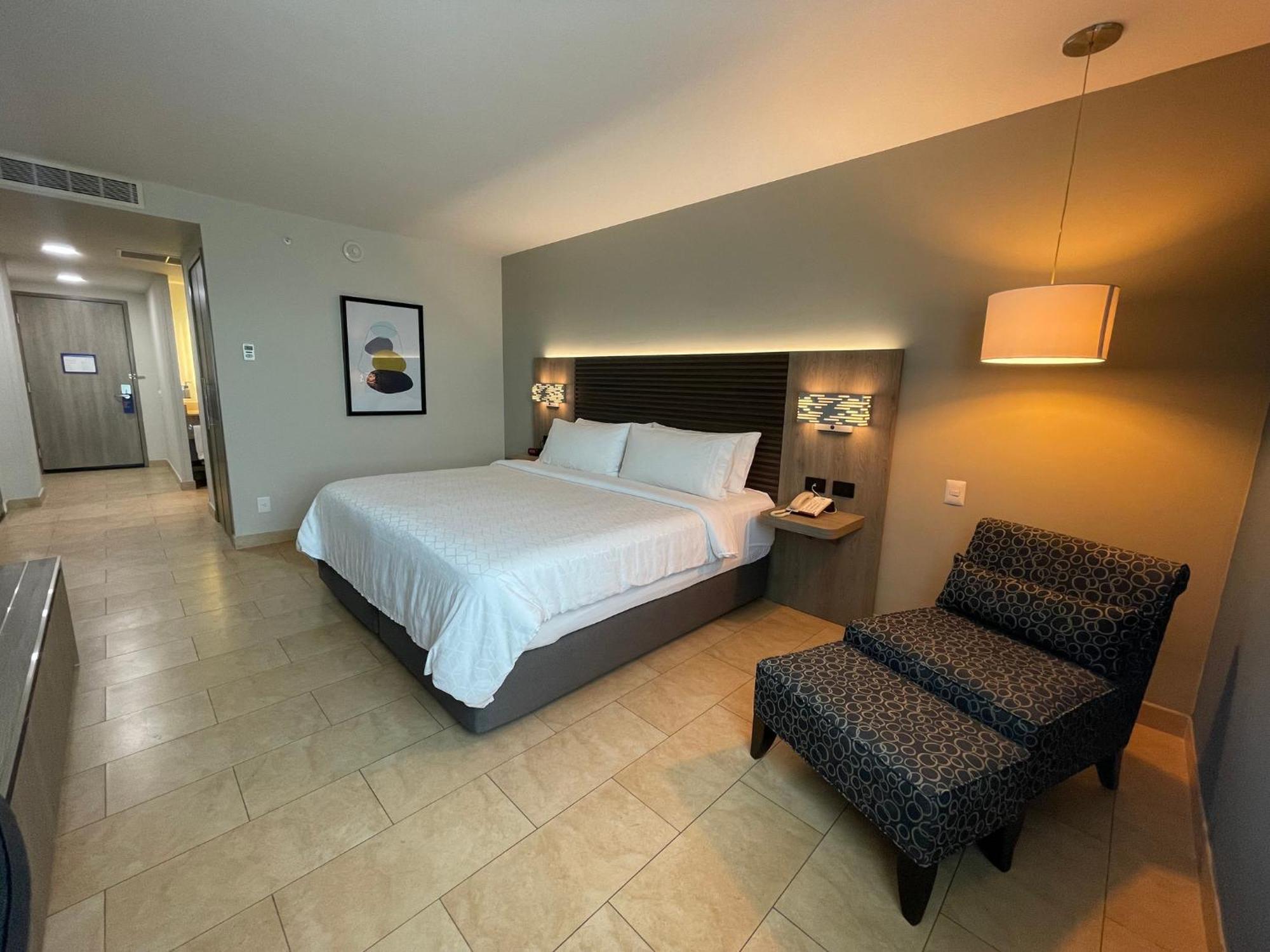 Holiday Inn Express Merida By Ihg Экстерьер фото