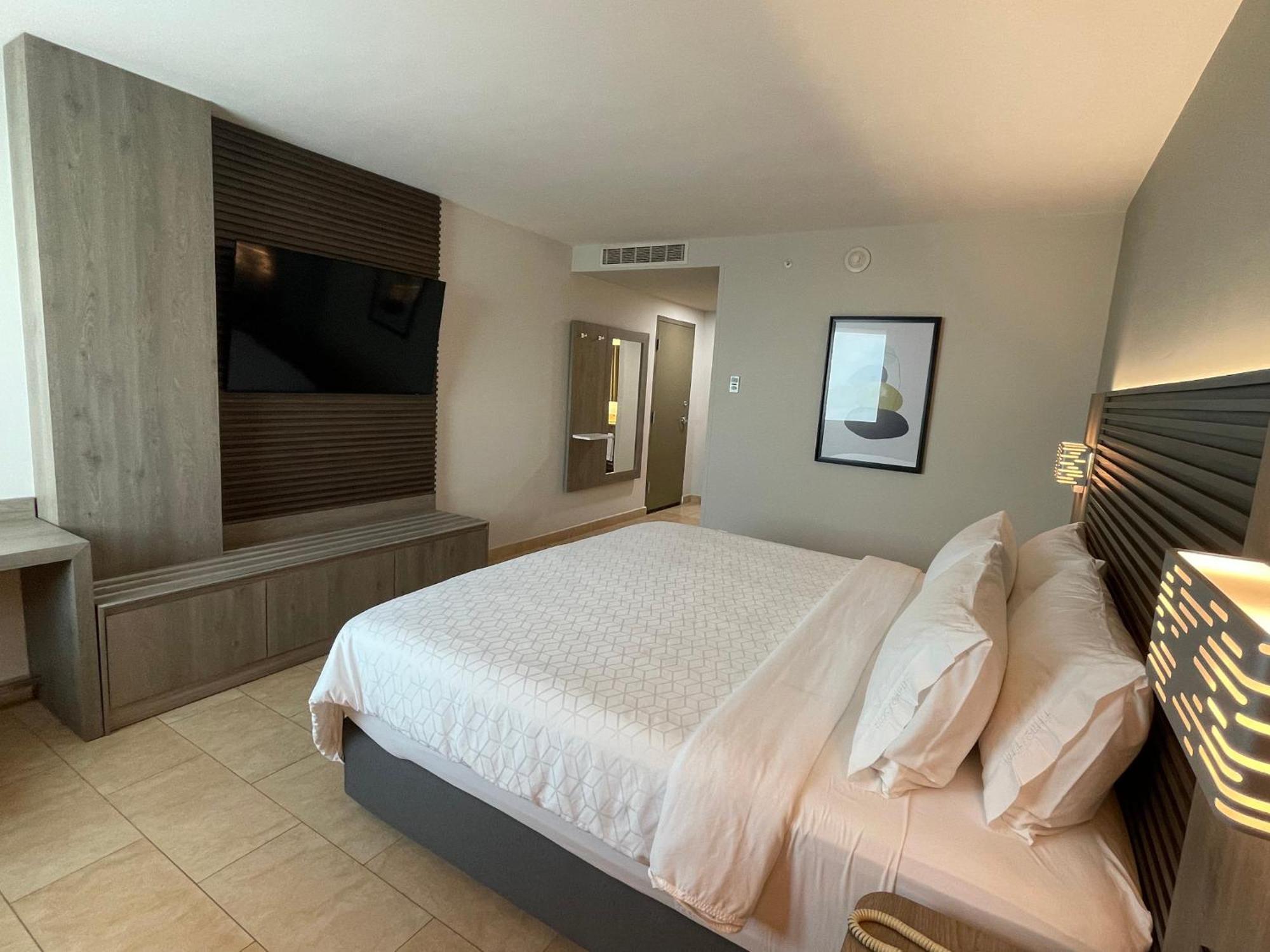 Holiday Inn Express Merida By Ihg Экстерьер фото